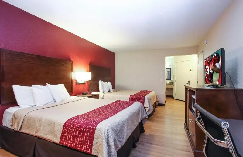 Evergreen Inn & Suites Portland 6