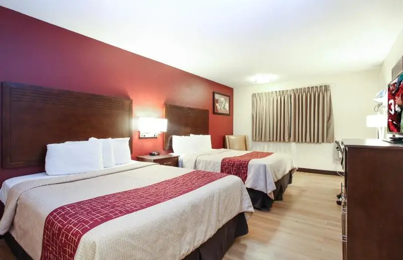 Evergreen Inn & Suites Portland 8