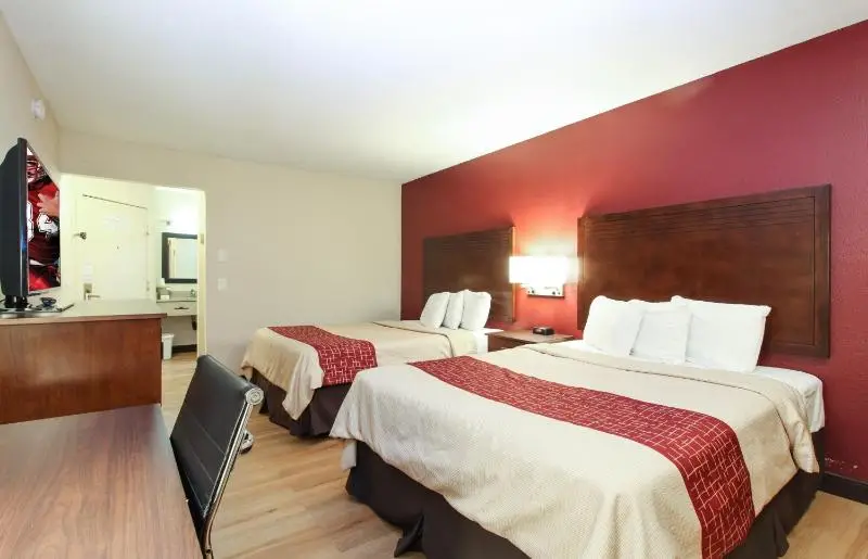Evergreen Inn & Suites Portland 9