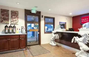 Evergreen Inn & Suites Portland 5